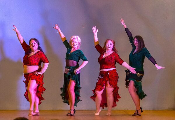 Minikurz středeční salsa bellydance tanec pro ženy